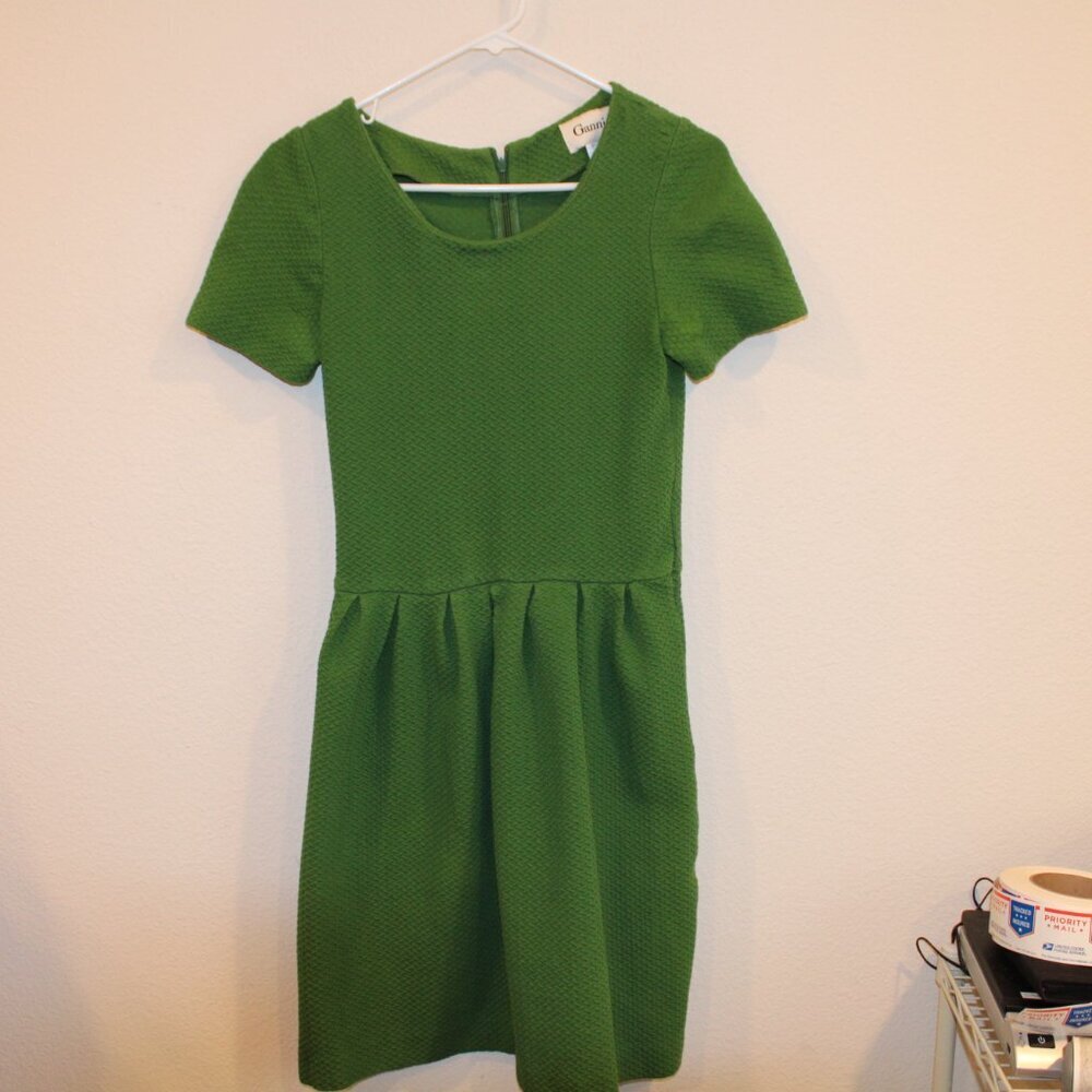 Ganni green textured business casual dress size medium above knee